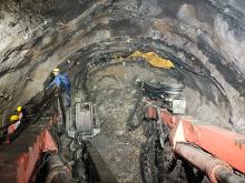 Cavity treatment work in TRT D/s face in progress