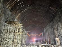 Concreting of crane beam columns above GIS floor in U-2&3 of TH in progress.