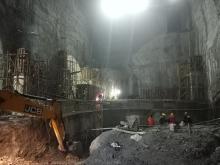 MH_Raft_concreting_and_Crane